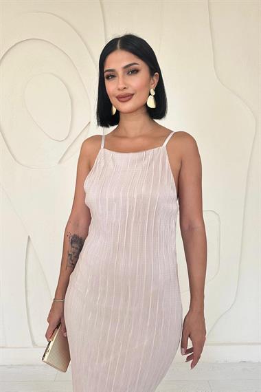 Toptan Bej Piliseli Halter Boyun Elbise