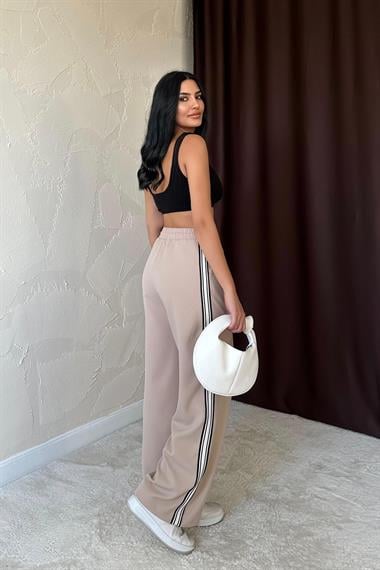 Toptan Bej Yanları Şeritli Pantolon