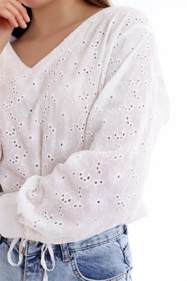 Wholesale White Embroidered Waist Tie Blouse