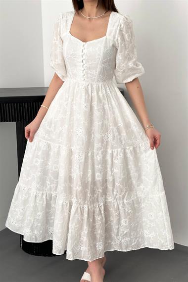 Toptan Beyaz Düğmeli Brode Elbise