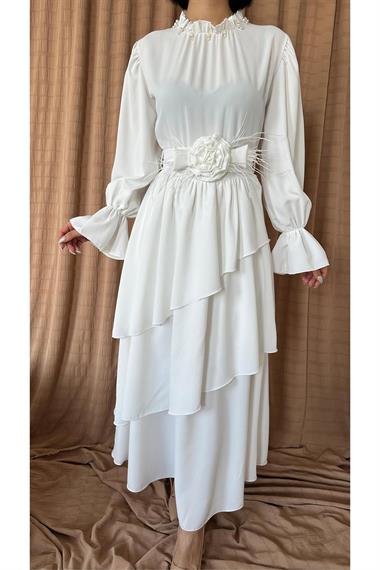 Toptan Beyaz Gül Kemerli Kat Kat Elbise
