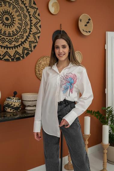 Toptan Beyaz Nakışlı Gömlek