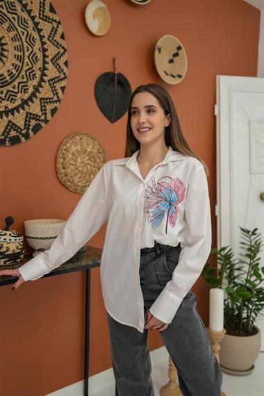 Toptan Beyaz Nakışlı Gömlek