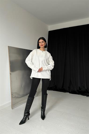 Toptan Beyaz Yakası Broşlu Bluz
