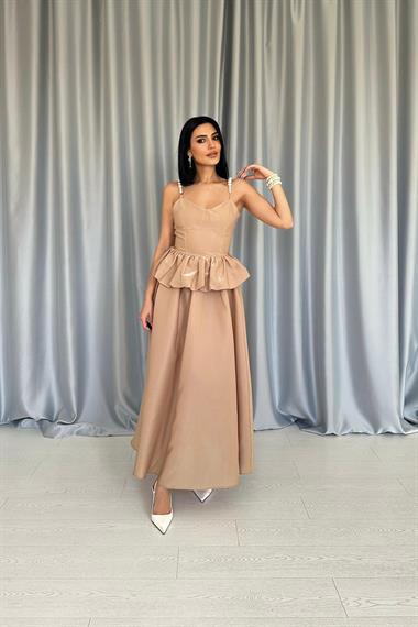 Toptan Camel Beli Büzgülü İnci Askılı Uzun Elbise