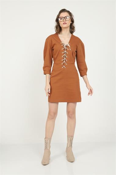 Toptan Camel Dekolteli ve Bağcık Detay Elbise