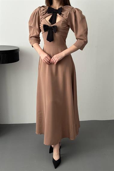 Toptan Camel Ön Dekolteli Fiyonk Garnili Uzun Elbise