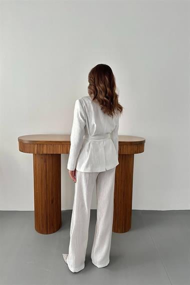 Toptan Ekru Beli Kuşaklı Ceket ve Pantolon Parlak Takım