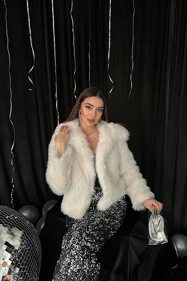 Toptan Ekru Kürklü Kısa Manto