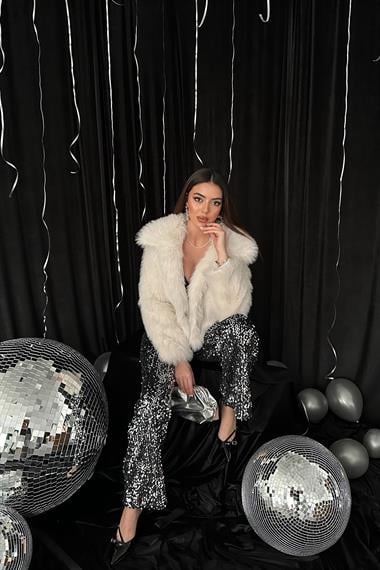 Toptan Ekru Kürklü Kısa Manto