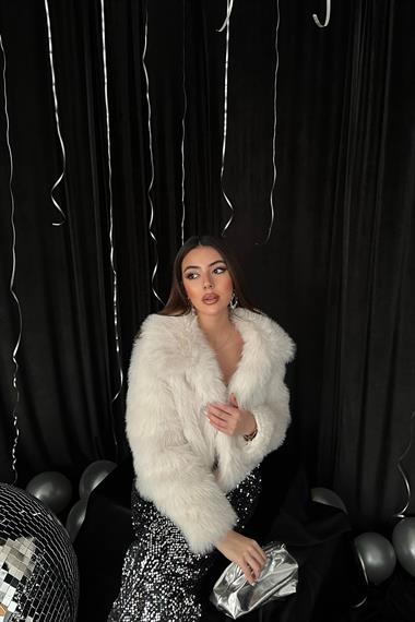 Toptan Ekru Kürklü Kısa Manto