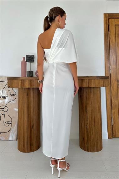 Toptan Ekru Tek Omzu Kapalı Yırtmaçlı Saten Elbise