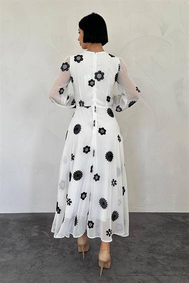 Toptan Ekru Yaka Nakışlı Elbise