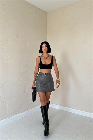 Toptan Gri Kemerli Mini Deri Etek