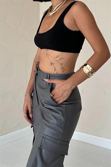 Toptan Gri Yanlardan Cepli Deri Pantolon