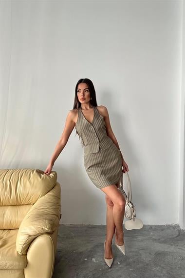 Toptan Haki Çizgili Yelek Ve Etek Takım