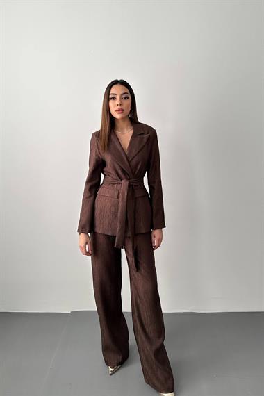 Toptan Kahverengi Beli Kuşaklı Ceket ve Pantolon Parlak Takım