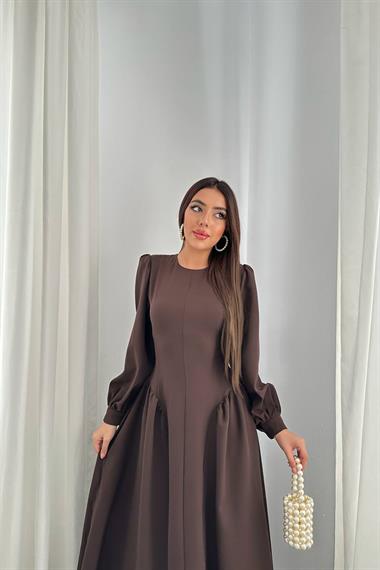 Toptan Kahverengi Yanları Büzgülü Uzun Kollu Elbise