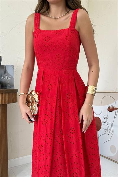 Toptan Kırmızı Askılı Aparatlı Brode Elbise