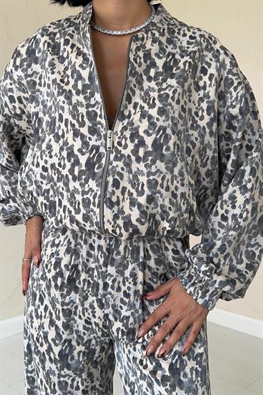 Toptan Leopar Beyaz Leopar Desenli Ceket ve Pantolon Takım