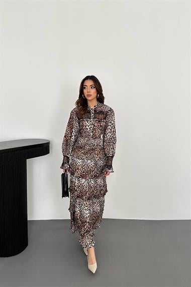 Toptan Leopar Pilise Detaylı Lastikli Elbise