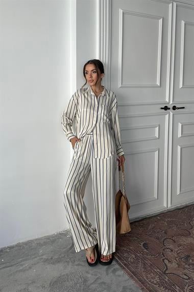 Toptan Mavi Çizgili Saten Takım