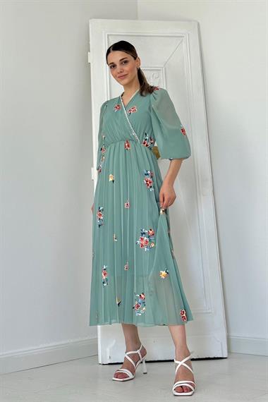 Toptan Mint Eteği Piliseli Çiçek Desenli Elbise