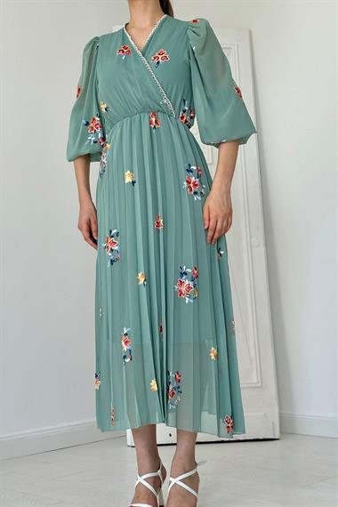 Toptan Mint Eteği Piliseli Çiçek Desenli Elbise