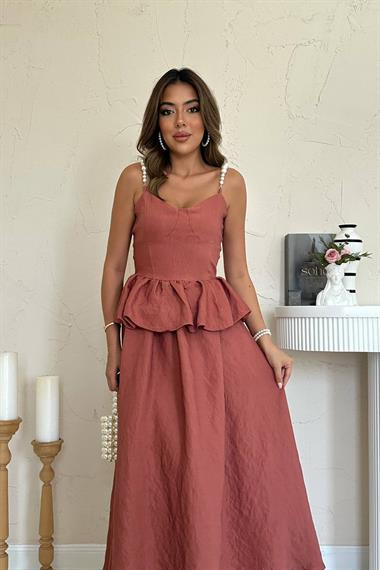 Toptan Moccah Beli Büzgülü İnci Askılı Uzun Elbise