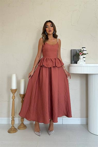 Toptan Moccah Beli Büzgülü İnci Askılı Uzun Elbise