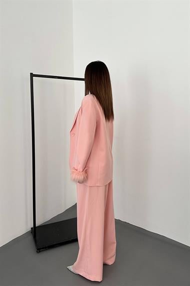 Toptan Pudra Kol Ucu Tüylü Ceket & Pantolon Takım