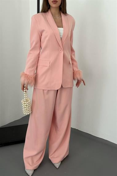 Toptan Pudra Kol Ucu Tüylü Ceket & Pantolon Takım