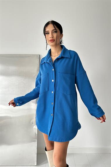 Toptan Saks Yandan Yırtmaçlı Gömlek