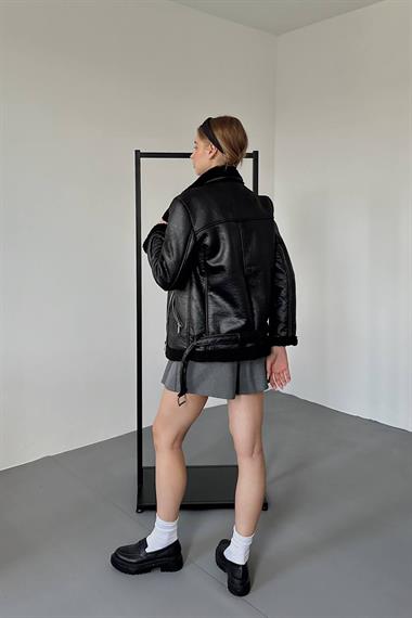 Toptan Siyah Apoletli Kürklü Ceket