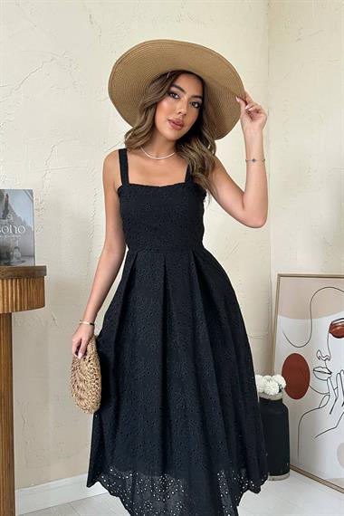 Toptan Siyah Askılı Aparatlı Brode Elbise