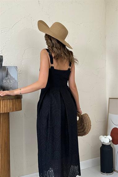 Toptan Siyah Askılı Aparatlı Brode Elbise