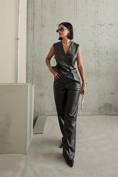 Toptan Siyah Çapraz Yelek ve Pantolon Takım