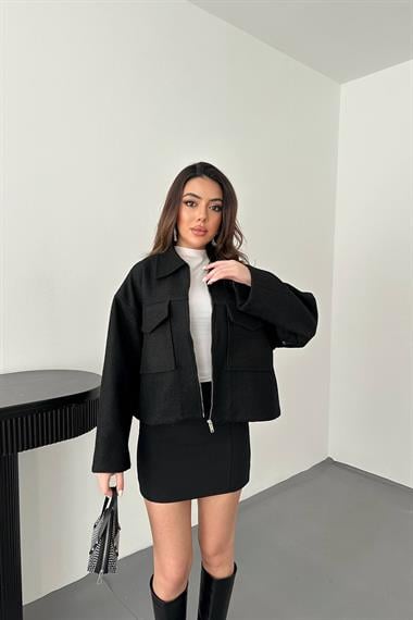 Toptan Siyah Cebi Kapaklı Kaşe Ceket