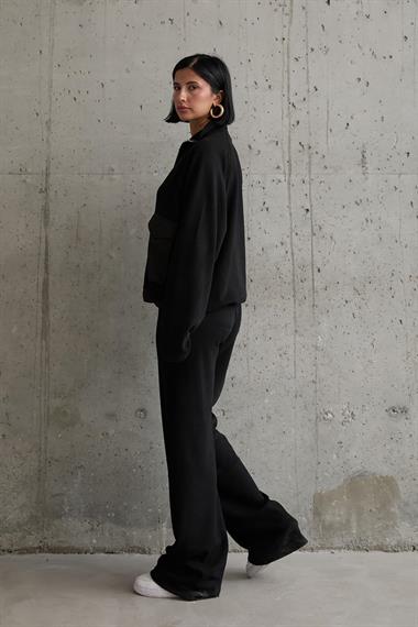 Toptan Siyah Cepli Triko Ceket ve Pantolon Takım