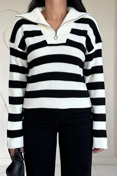 Toptan Siyah Çizgili Triko Kazak