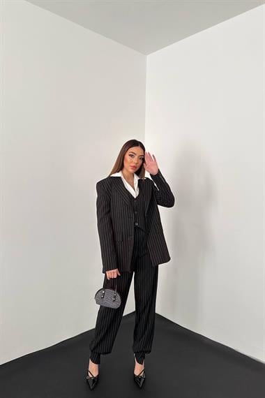 Toptan Siyah Çizgili Üçlü Takım