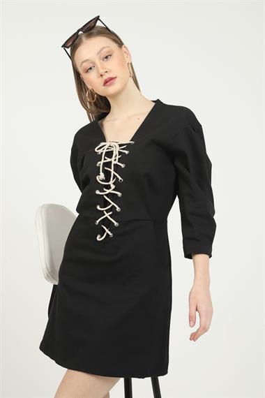 Toptan Siyah Dekolteli ve Bağcık Detay Elbise