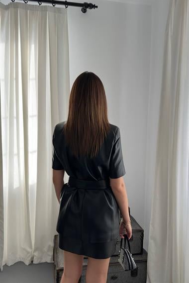 Toptan Siyah Deri Ceket ve Etek Takım