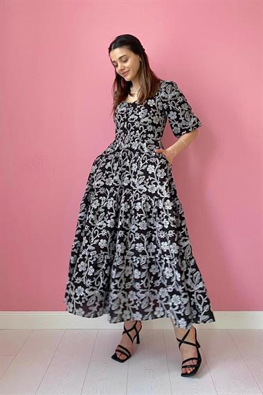 Toptan Siyah Düğmeli Brode Elbise