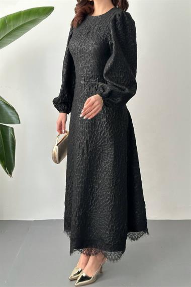 Toptan Siyah Kabartmalı Dantel Detaylı Kemerli Uzun Elbise