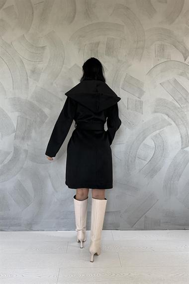 Toptan Siyah Kapüşonlu Kuşaklı Kaban