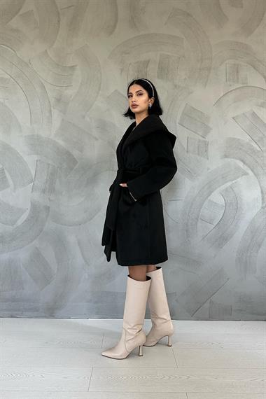 Toptan Siyah Kapüşonlu Kuşaklı Kaban