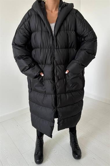 Toptan Siyah Kapüşonlu Uzun Mont