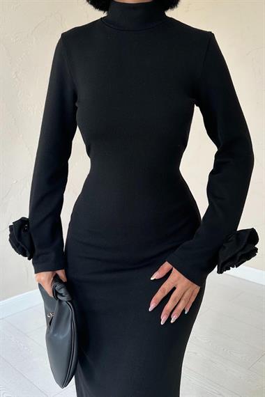 Toptan Siyah Kolları Güllü Triko Elbise