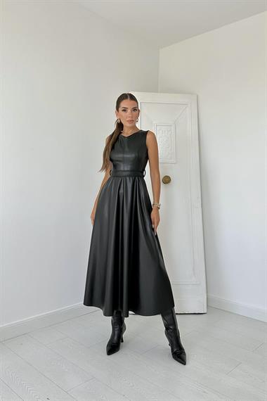 Toptan Siyah Kuşaklı Deri Elbise